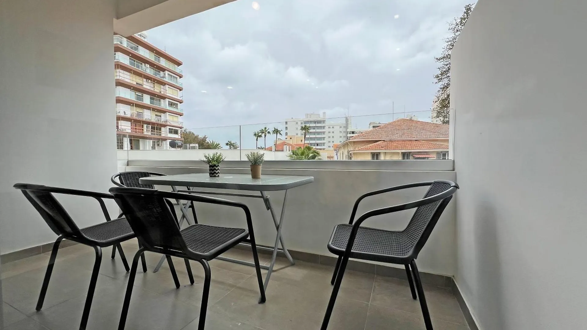 Albert'S Apartment Center 202B Larnaca 0*,