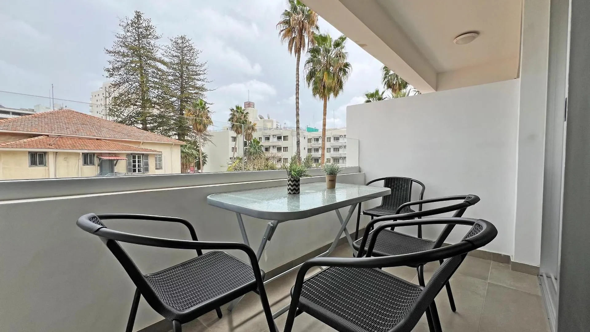 Albert'S Apartment Center 202B Larnaca